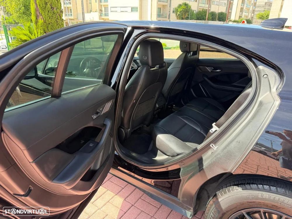 Jaguar I-Pace - 42