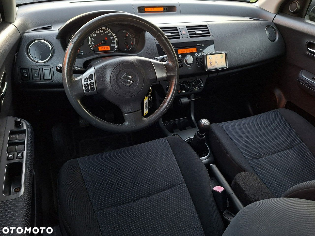 Suzuki Swift - 5