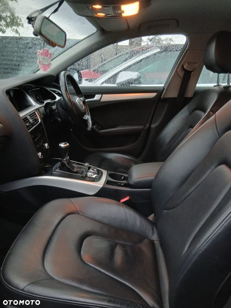 Audi A4 Limousine - 6