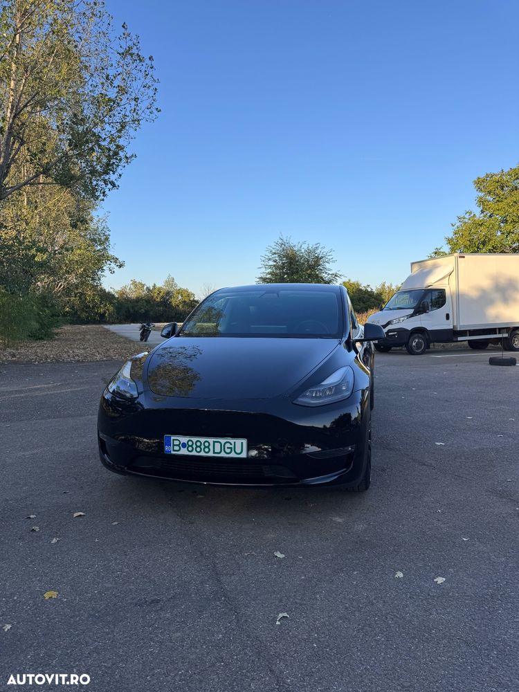 Tesla Model Y AWD Performance - 3