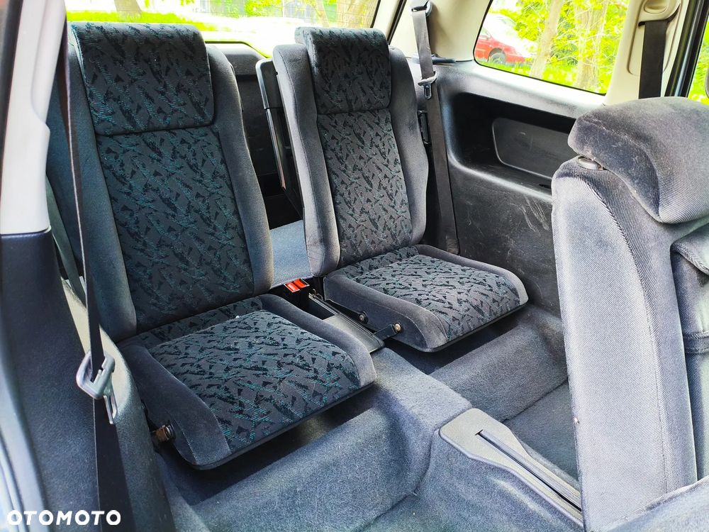 Opel Zafira 1.6 16V Comfort - 16