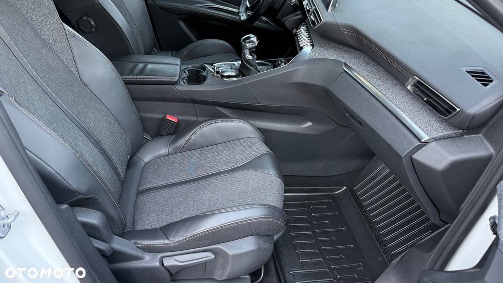 Peugeot 3008 BlueHDi 130 Stop & Start Allure Business-Paket - 22