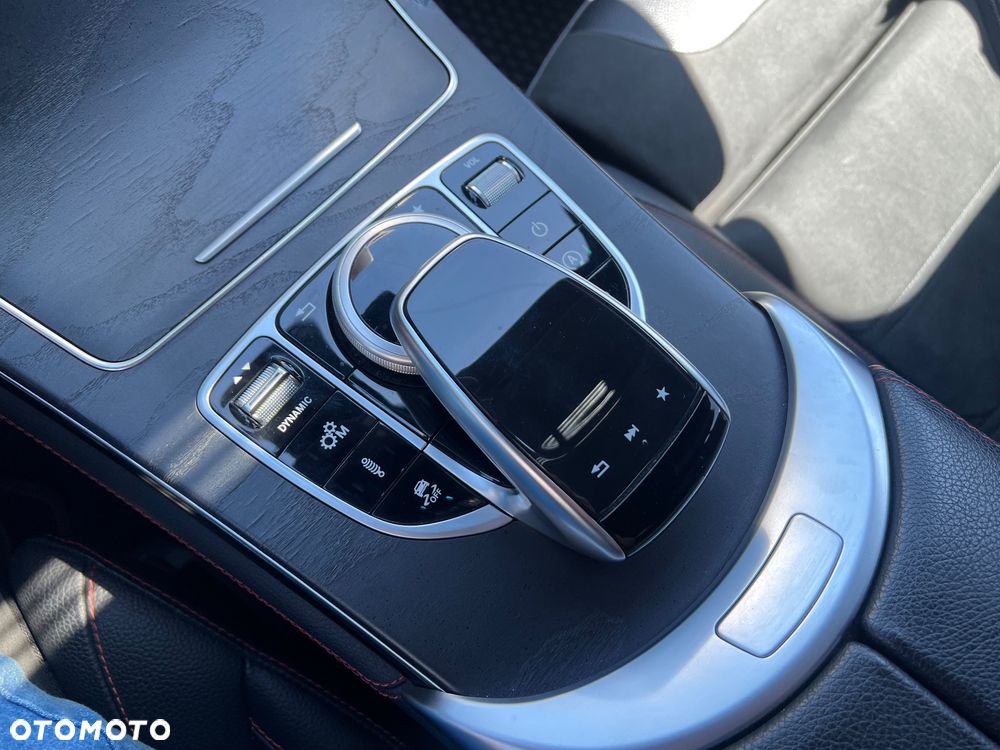 Mercedes-Benz GLC - 21