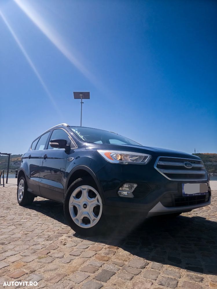 Ford Kuga 1.5 TDCi 2x4 Business Edition - 2