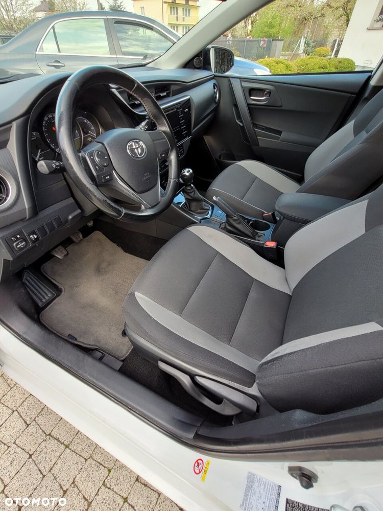 Toyota Auris 1.4 D-4D Active - 5