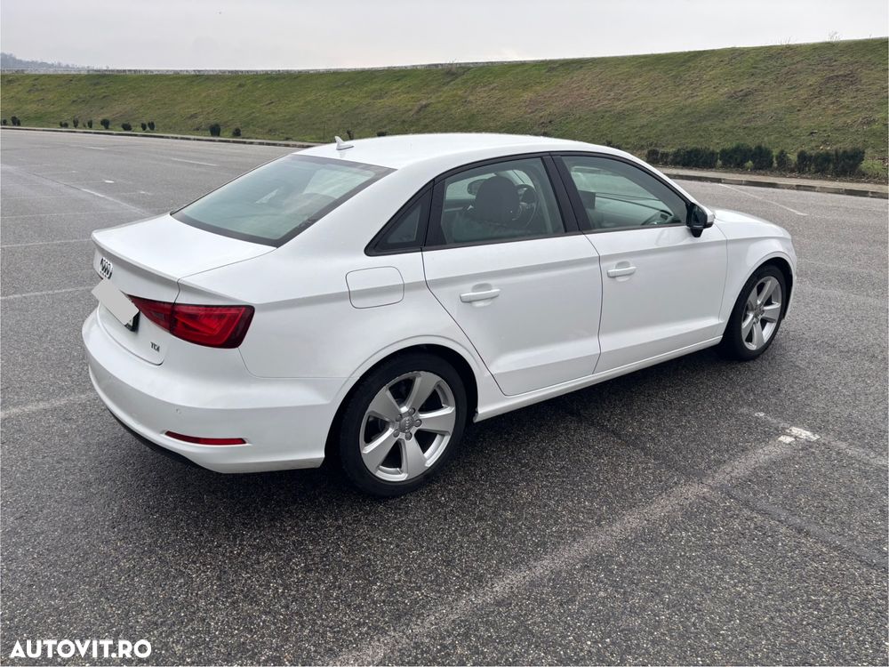 Audi A3 1.6 TDI clean Stronic Ambiente - 5