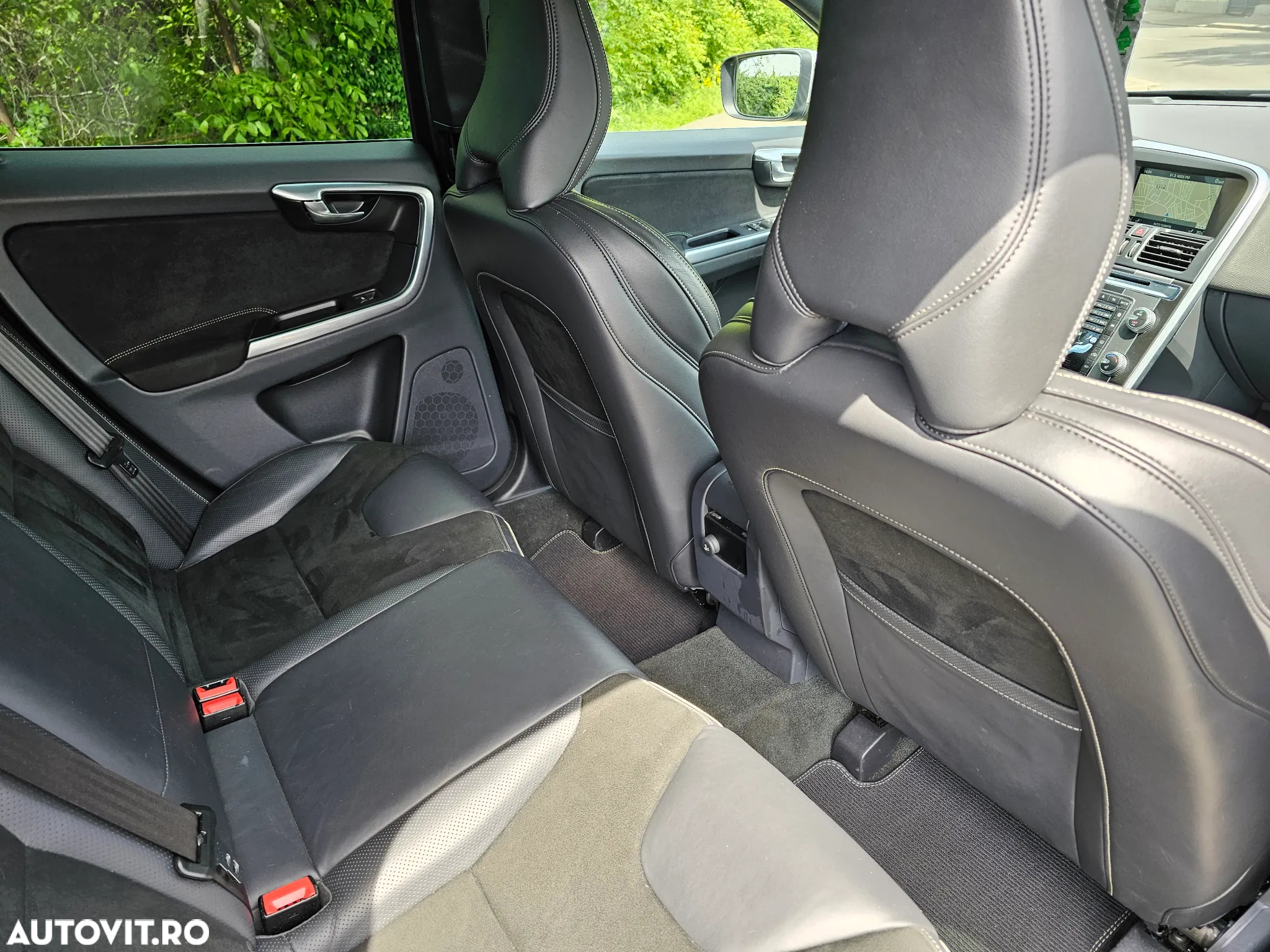 Volvo XC 60 D4 Geartronic RDesign - 11