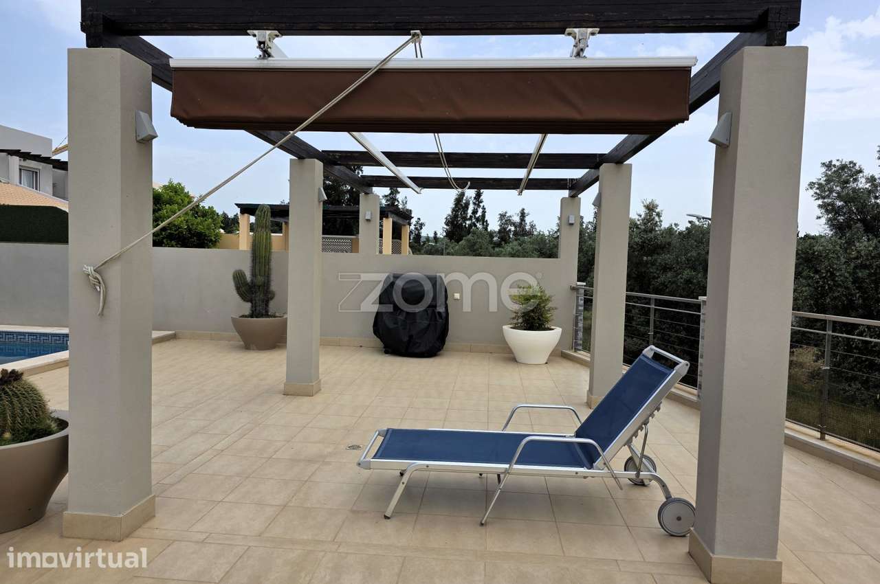 Moradia T3+1 com Piscina e Terraço em Vilamoura - Grande imagem: 4/35