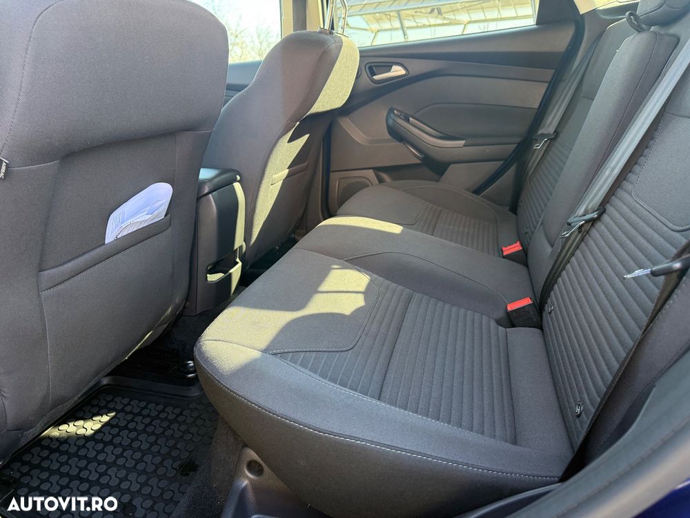 Ford Focus 1.0 EcoBoost Titanium - 13