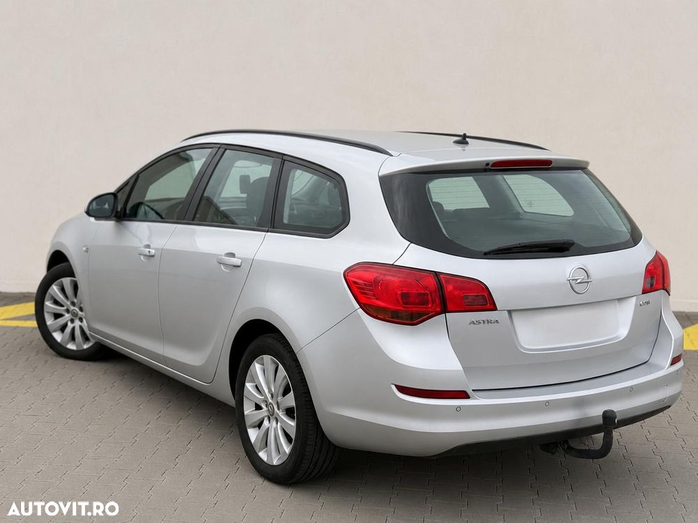 Opel Astra - 8