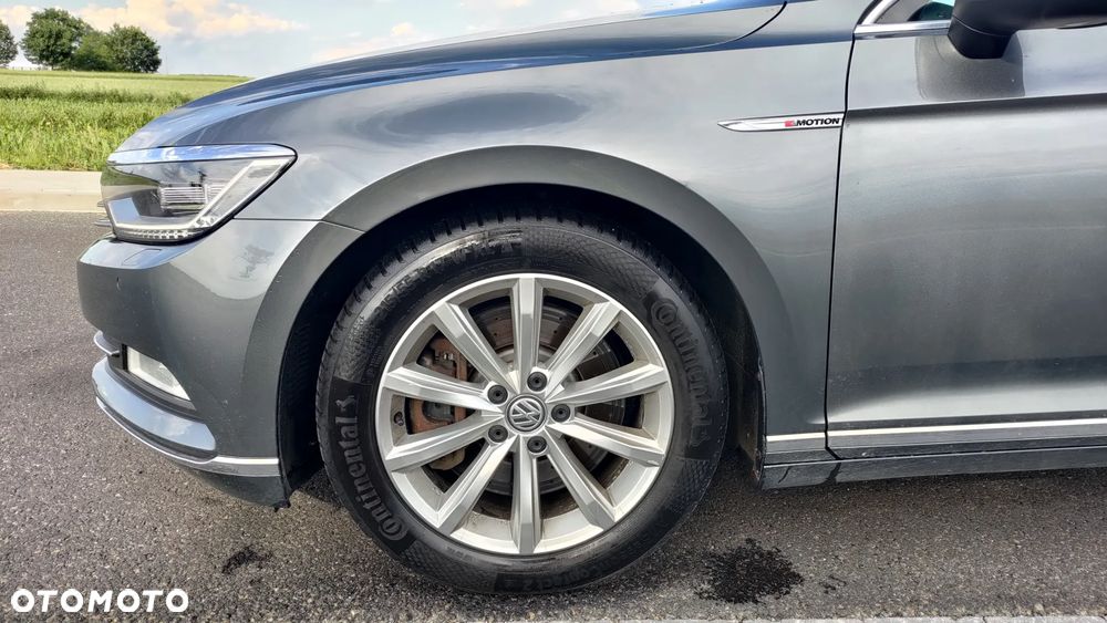 Volkswagen Passat - 17