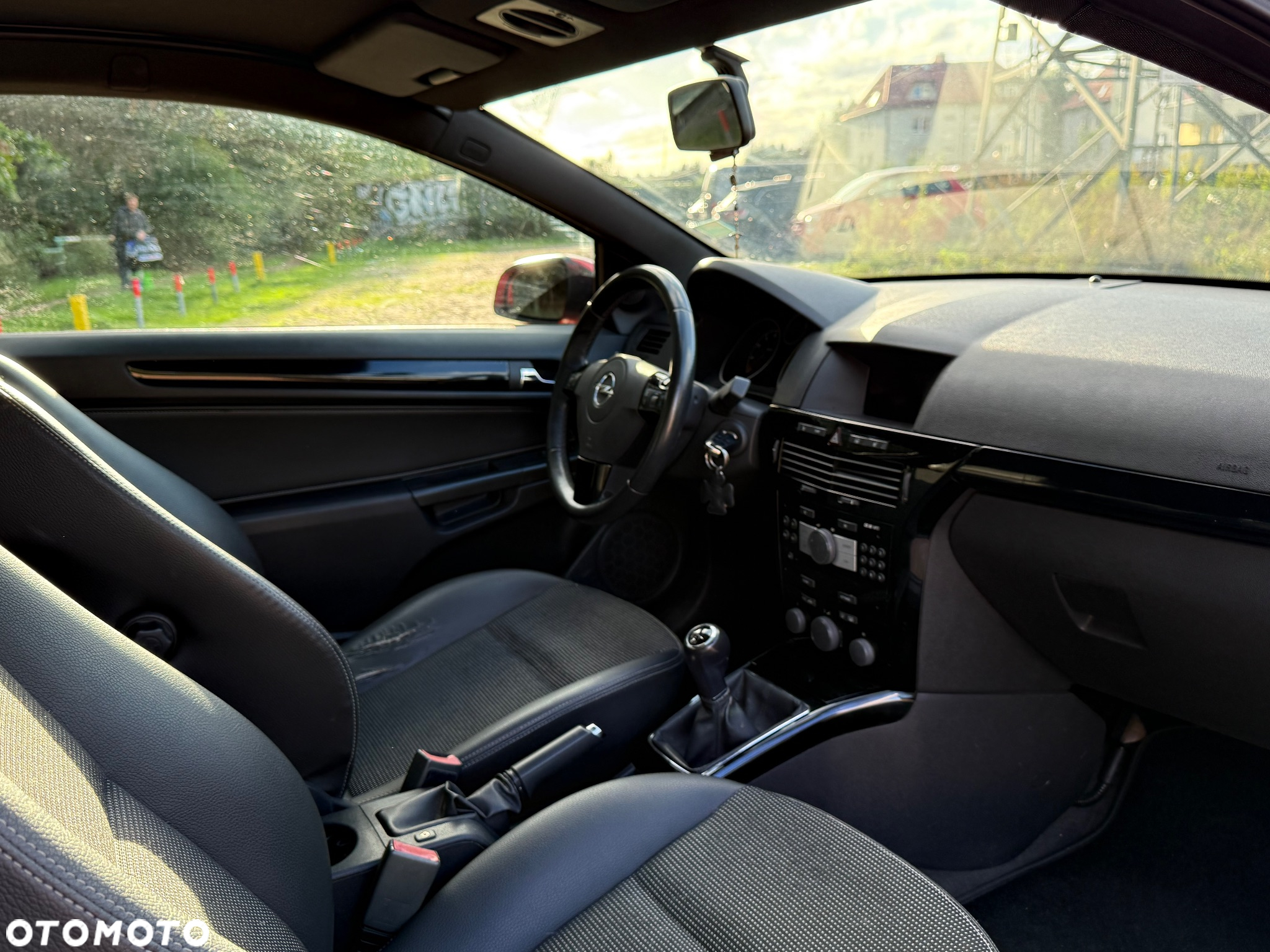 Opel Astra GTC 1.8 - 8