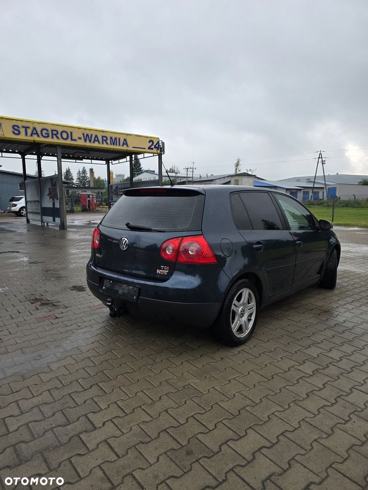 Volkswagen Golf - 5