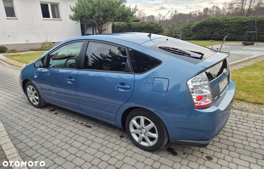 Toyota Prius 1.5 VVT-i Sol - 4
