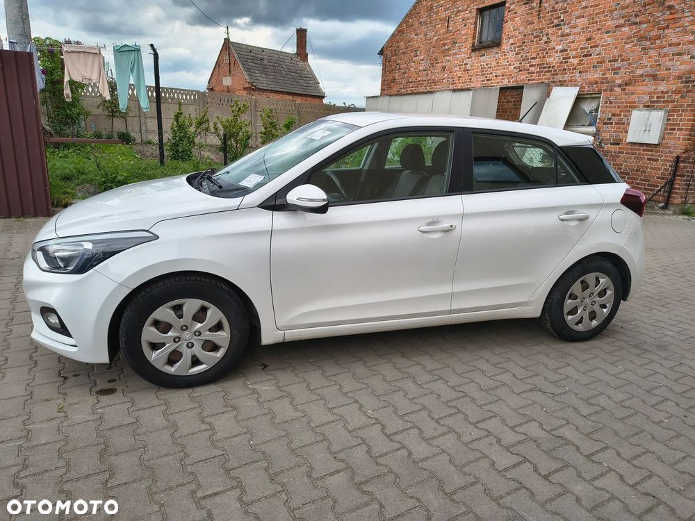 Hyundai i20 - 12