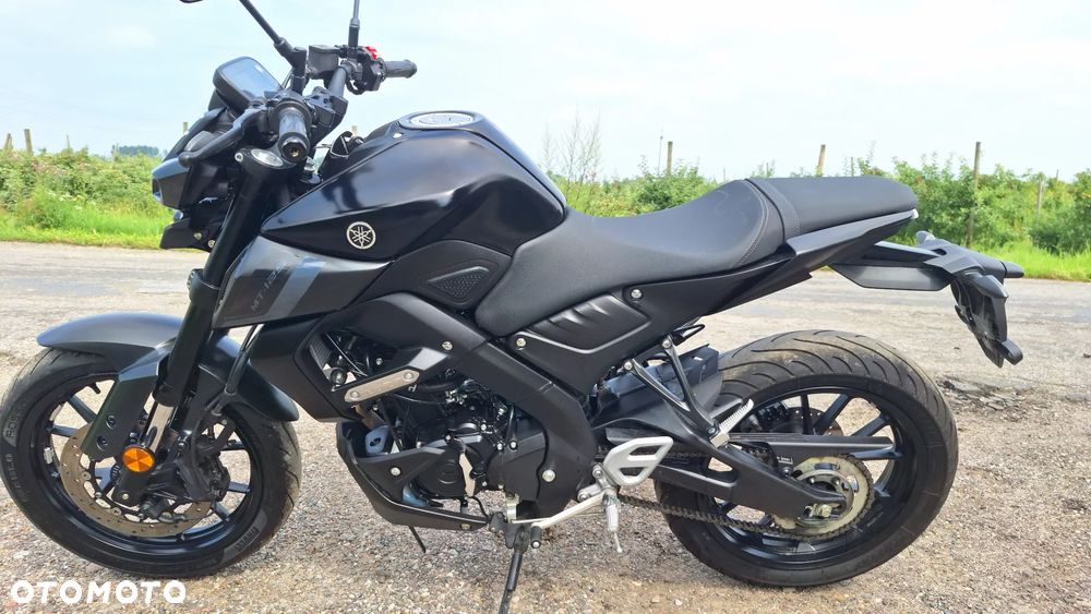 Yamaha MT - 27