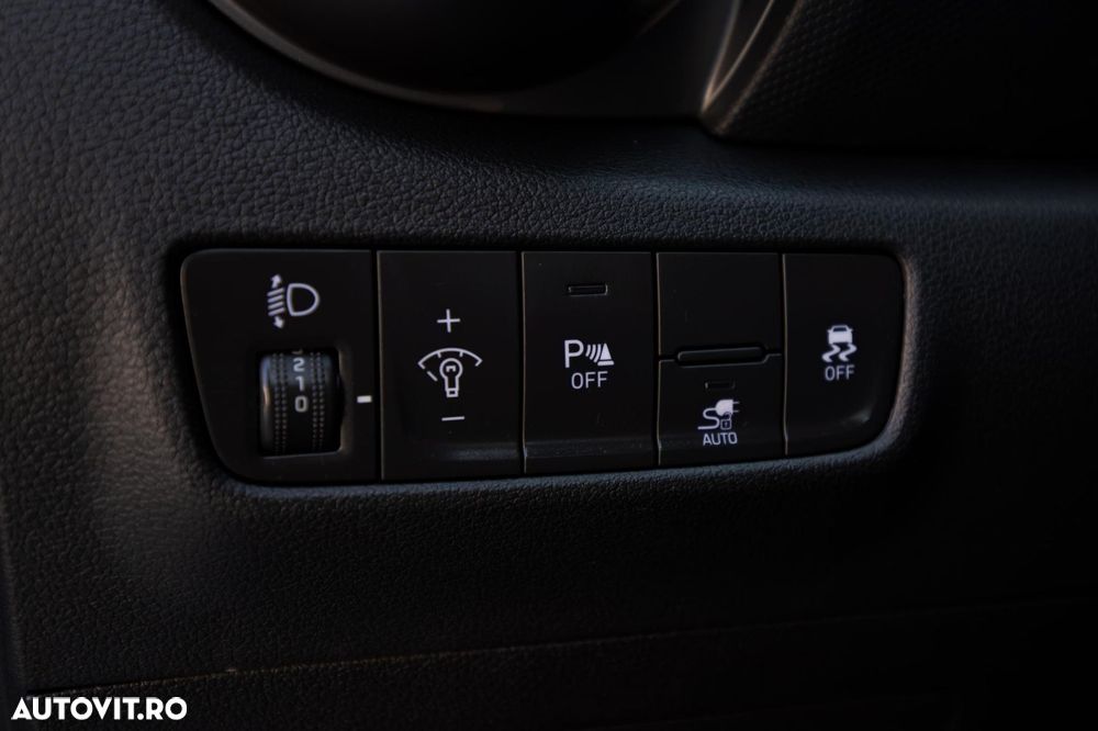 Hyundai KONA - 25