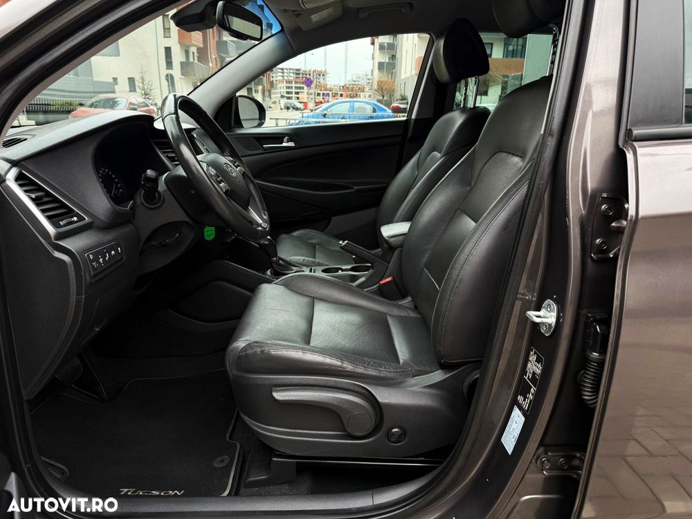 Hyundai Tucson 2.0 CRDI 4WD Automatik Style - 26