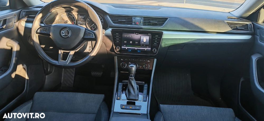 Skoda Superb 2.0 TDI DSG Ambition - 11