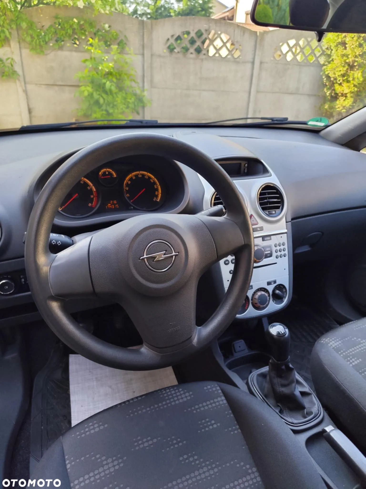 Opel Corsa 1.2 16V Enjoy - 4