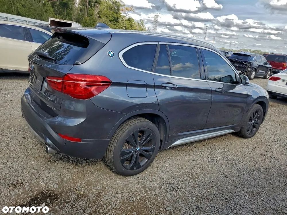 BMW X1 xDrive25i GPF Sport Line sport - 5