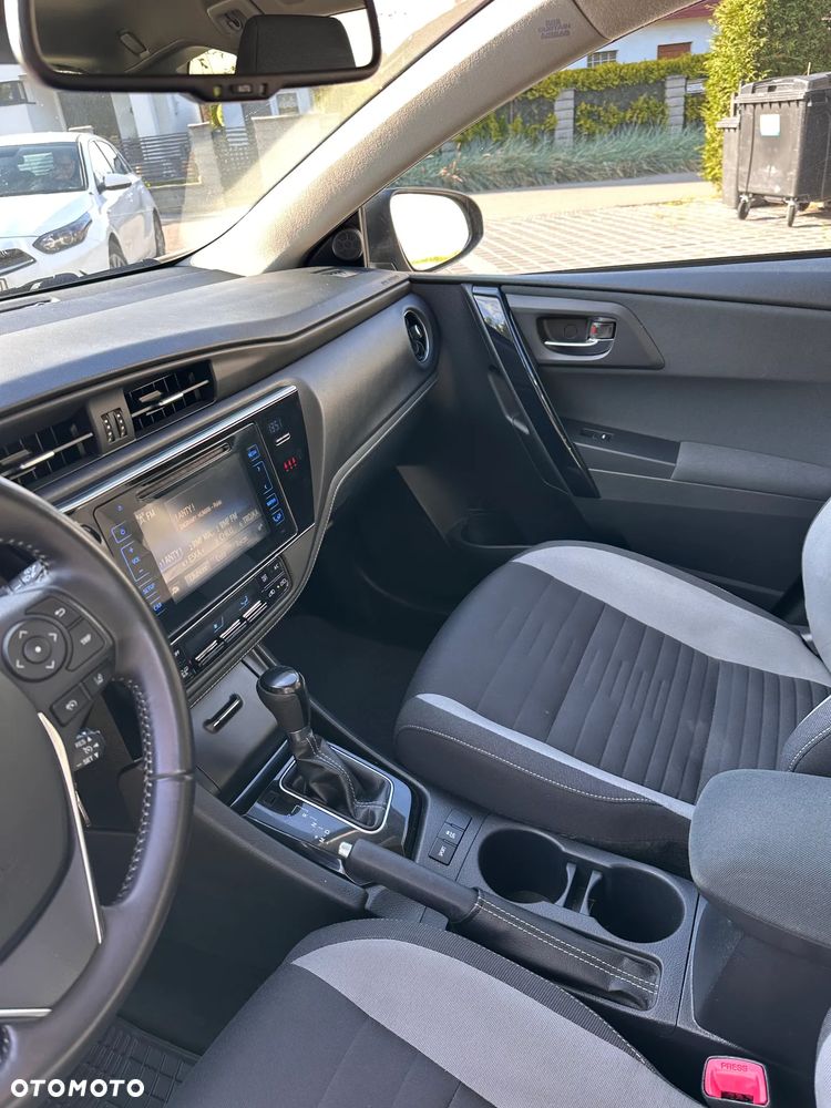 Toyota Auris 1.6 Prestige MS - 8