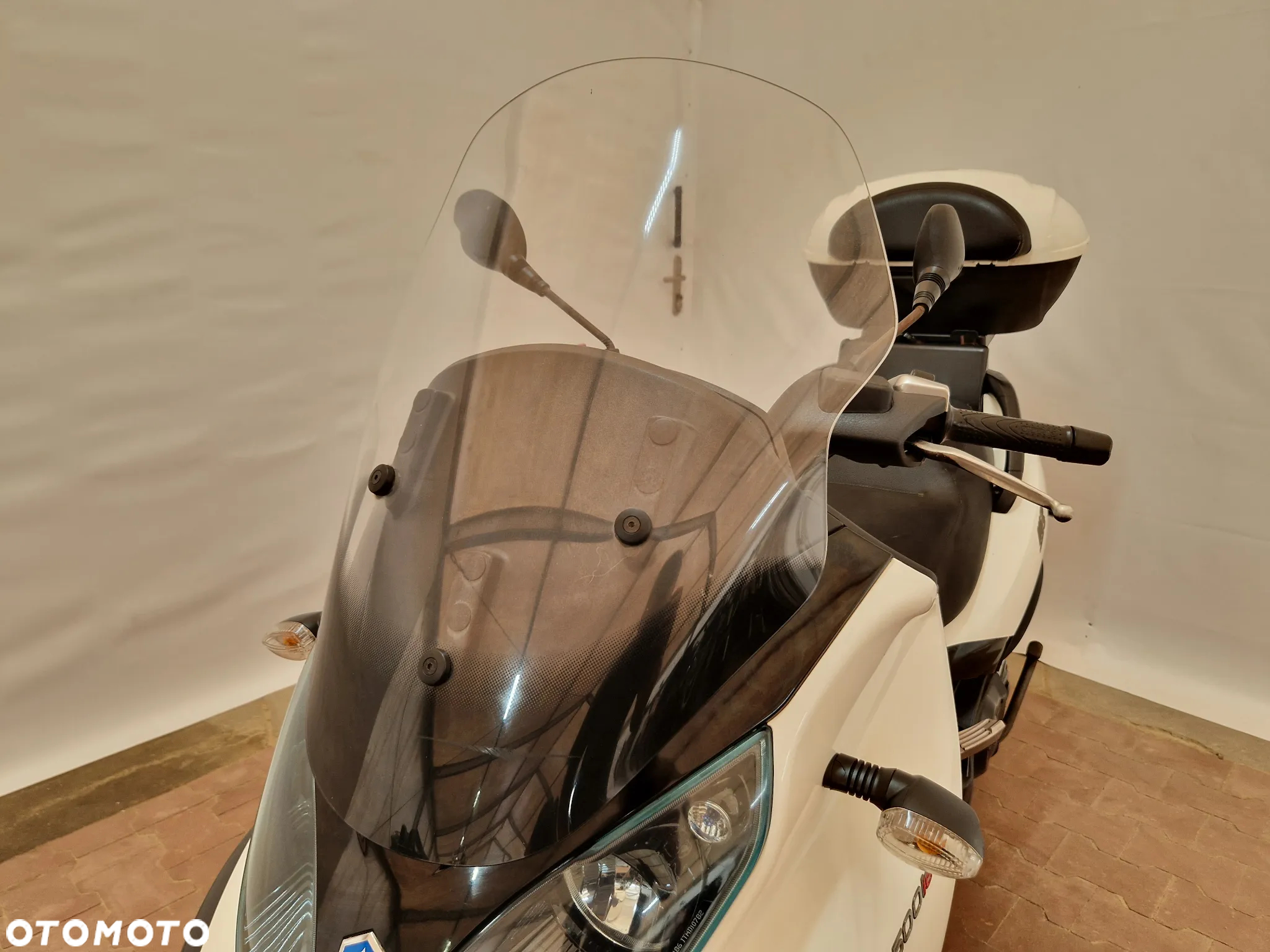 Piaggio MP-3 - 29