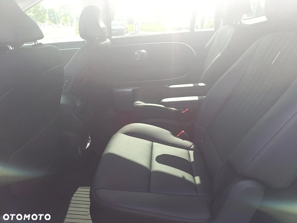 Hyundai IONIQ 9 110kWh Calligraphy AWD - 10