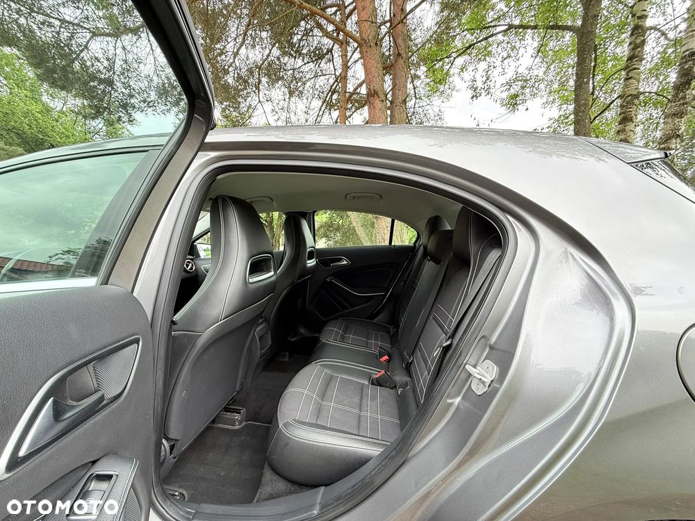 Mercedes-Benz Klasa A 180 (BlueEFFICIENCY) - 24