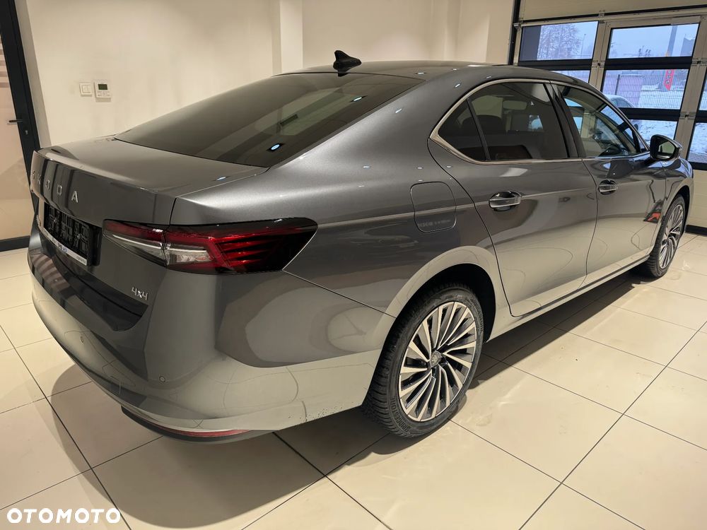 Skoda Superb 2.0 TSI L&K DSG - 3
