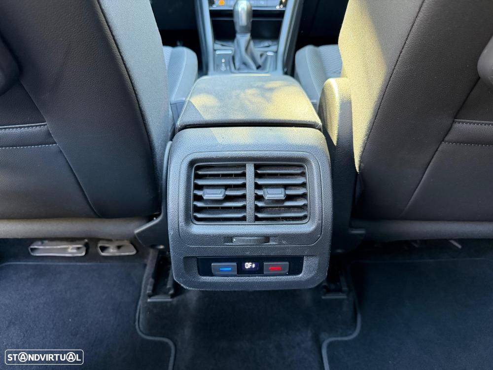 VW Touran 2.0 TDI Highline DSG - 15