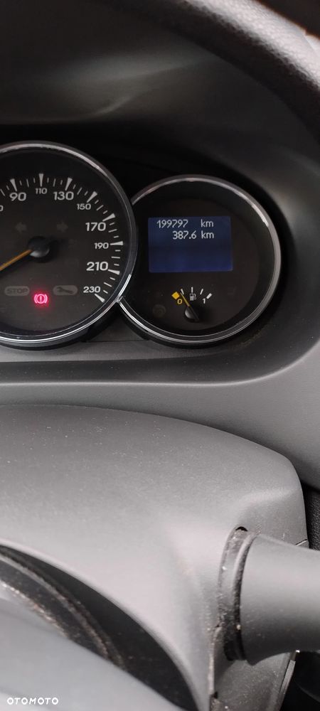 Renault Fluence 1.6 16V Expression - 9