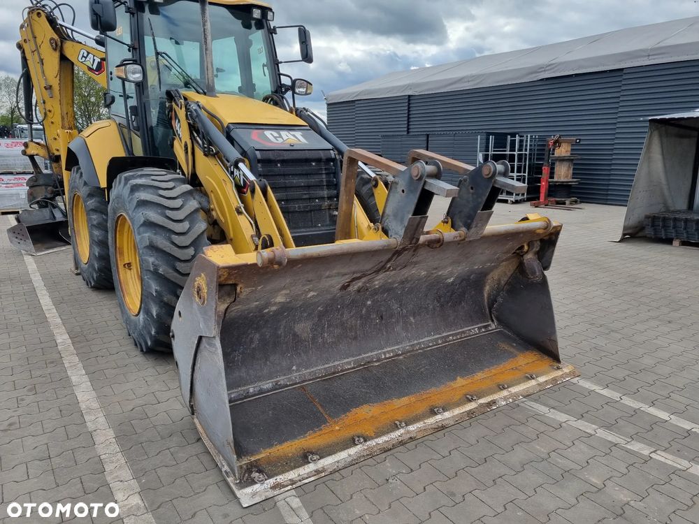 Caterpillar 444 F2 - 8