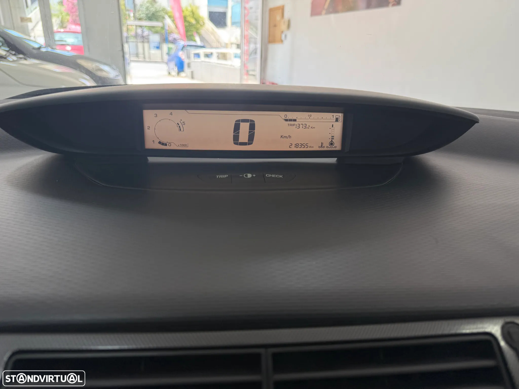 Citroën C4 1.6 HDi SX - 20