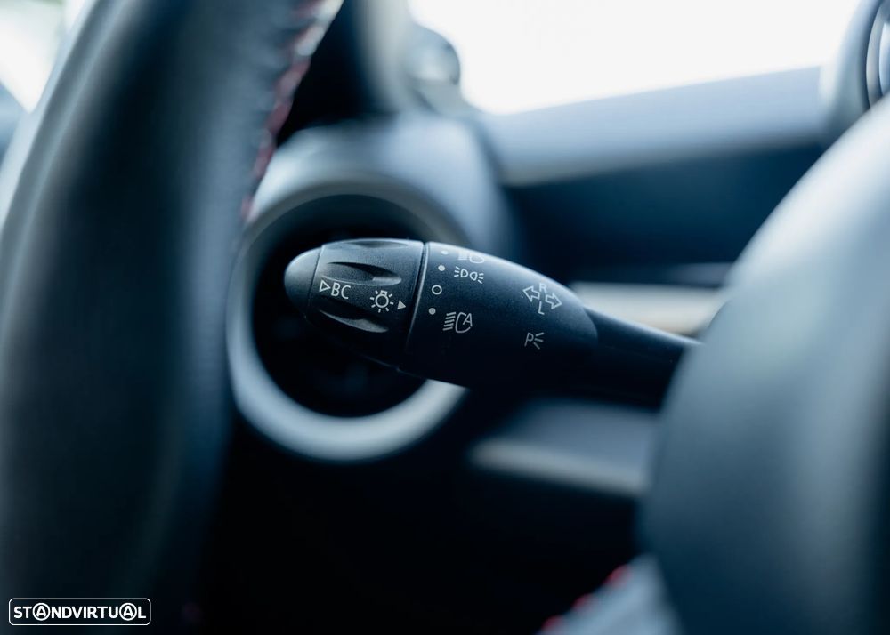 MINI 3 Portas John Cooper Works - 29