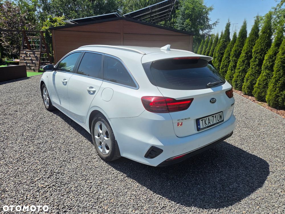 Kia Ceed 1.6 CRDi mHEV L Business Line DCT - 16