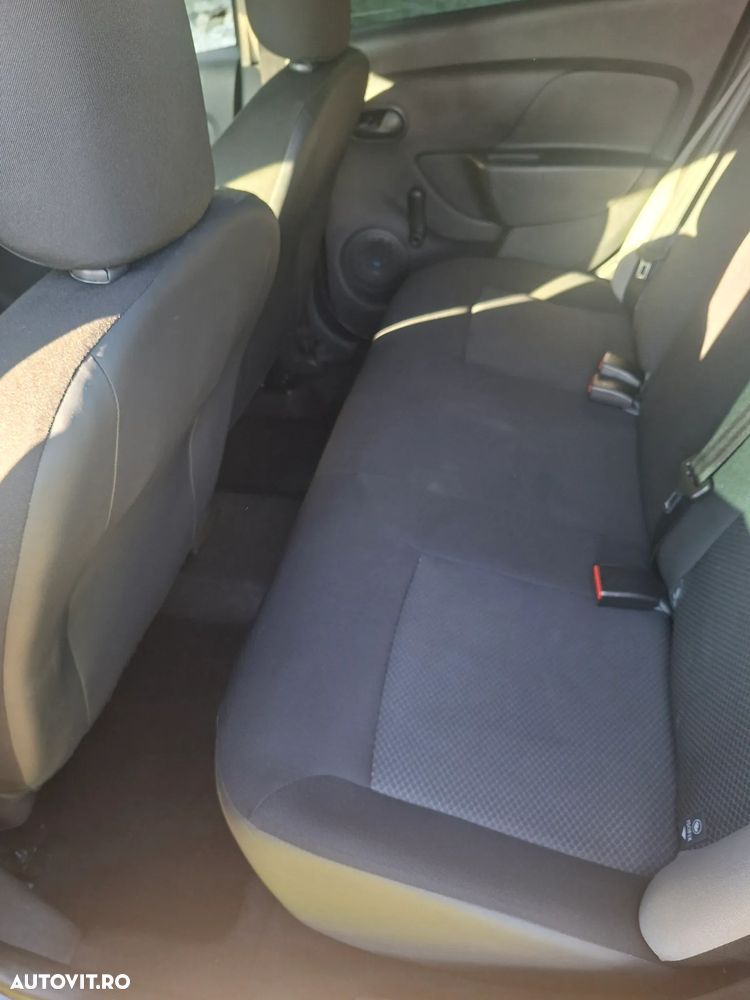 Dacia Logan 1.2 Laureate - 16