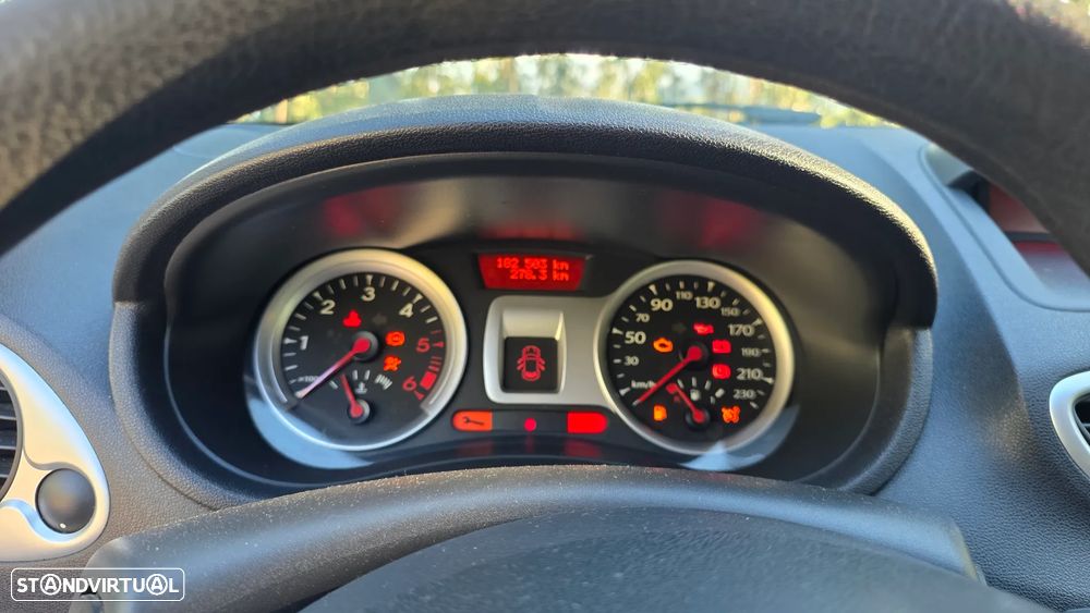 Renault Clio - 8