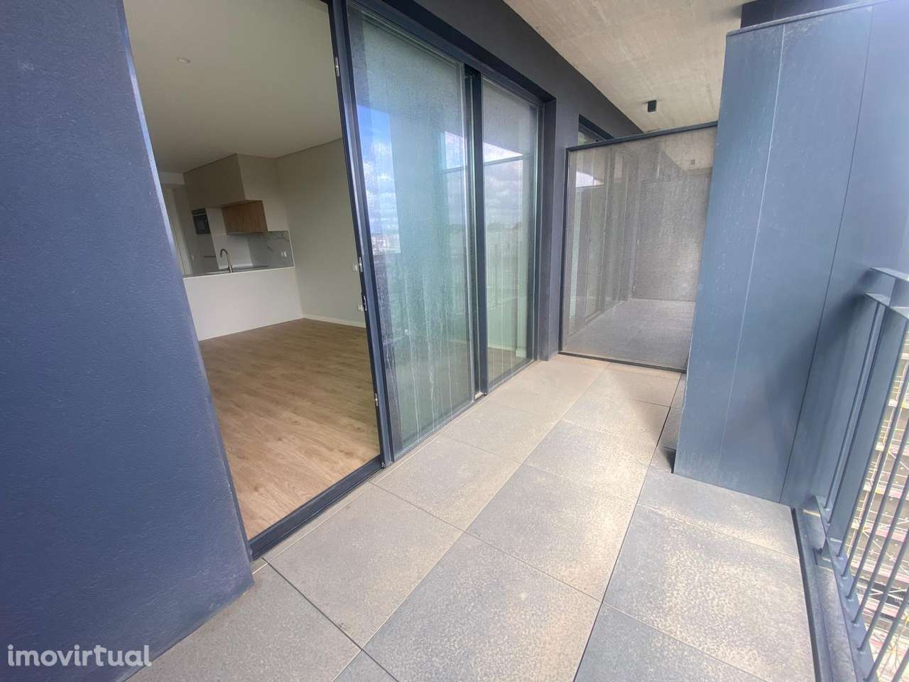 T0 com Varanda e Vista Douro,  com Garagem  e Condomínio com Piscina - Grande imagem: 5/22