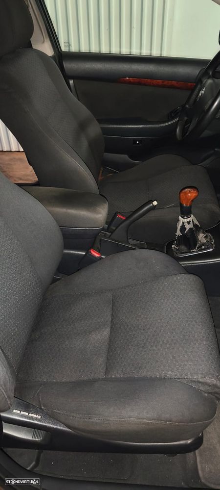 Toyota Avensis SW 2.0 D-4D - 9