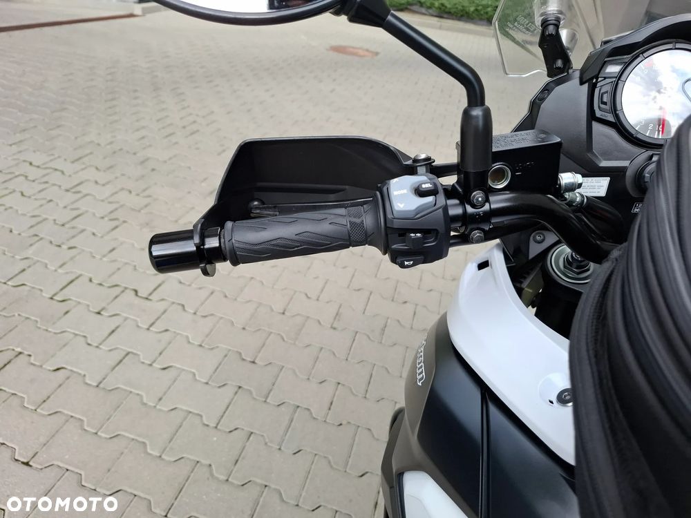Suzuki V-STROM - 7