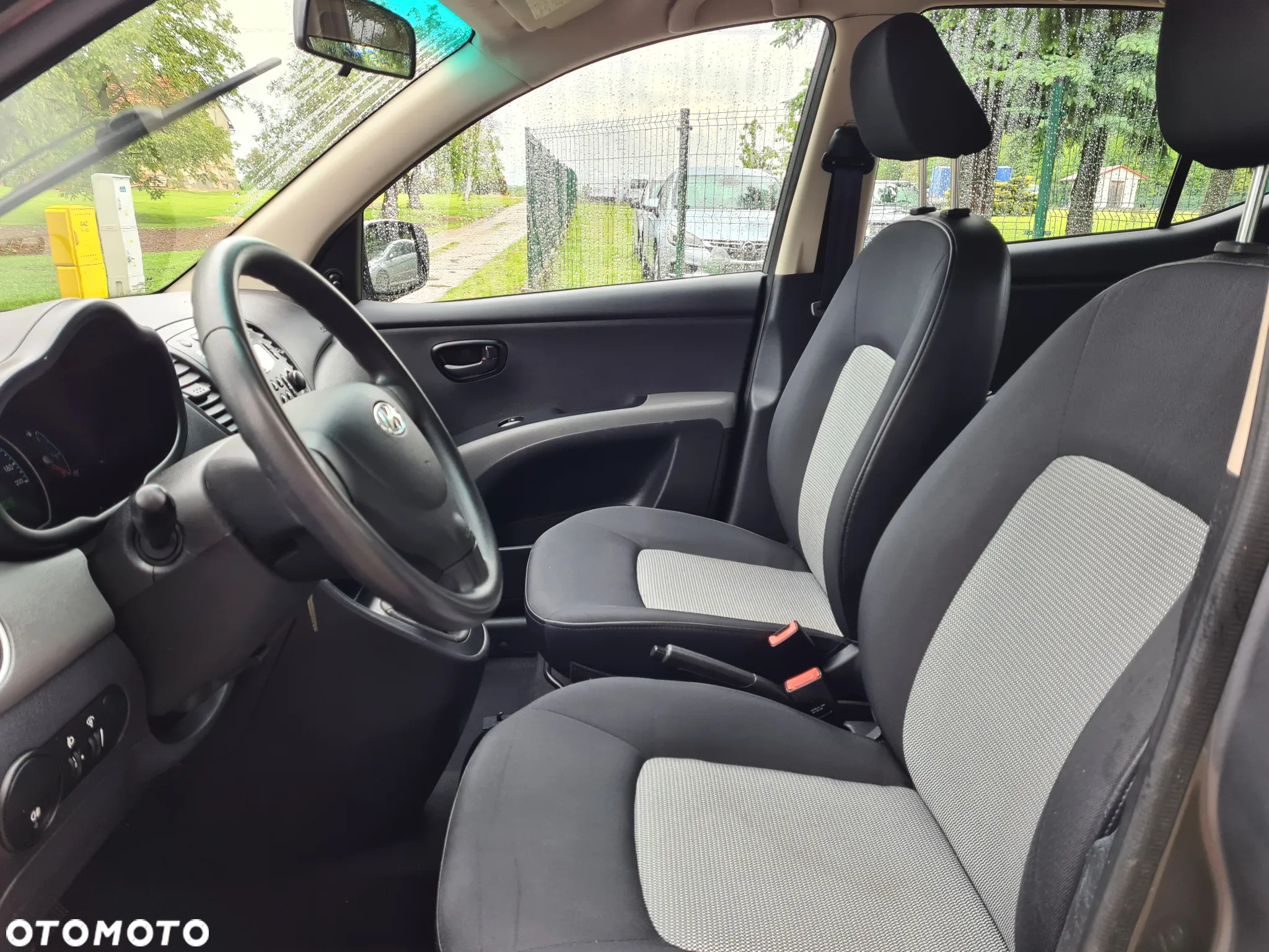Hyundai i10 1.1 - 4