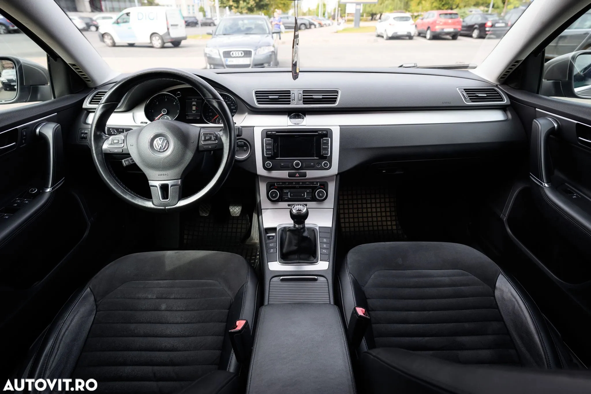 Volkswagen Passat 2.0 TDI BlueMotion Tehnology Comfortline - 24
