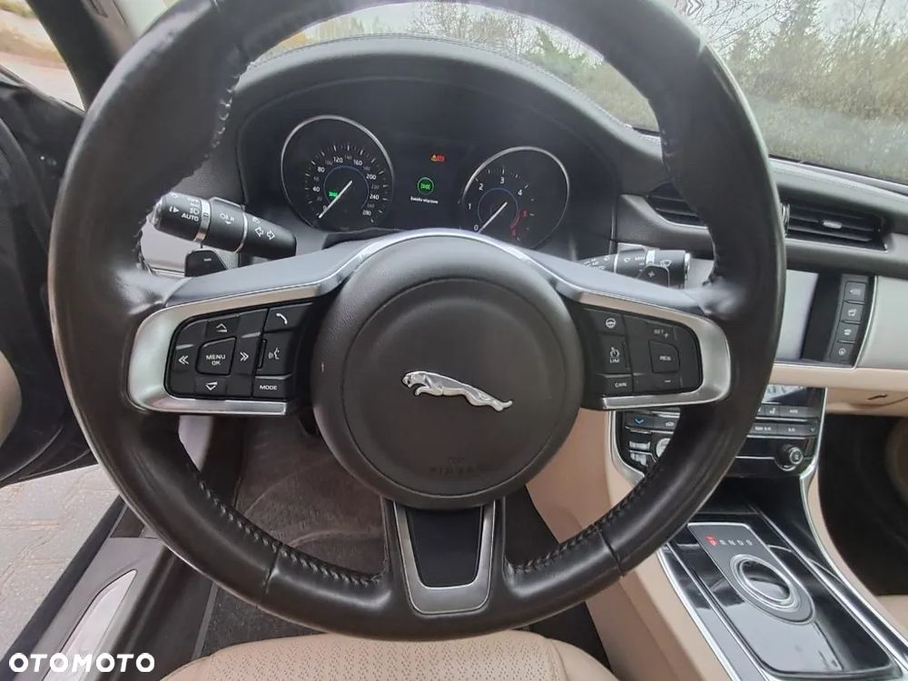 Jaguar XF 2.0 i4D Prestige - 19