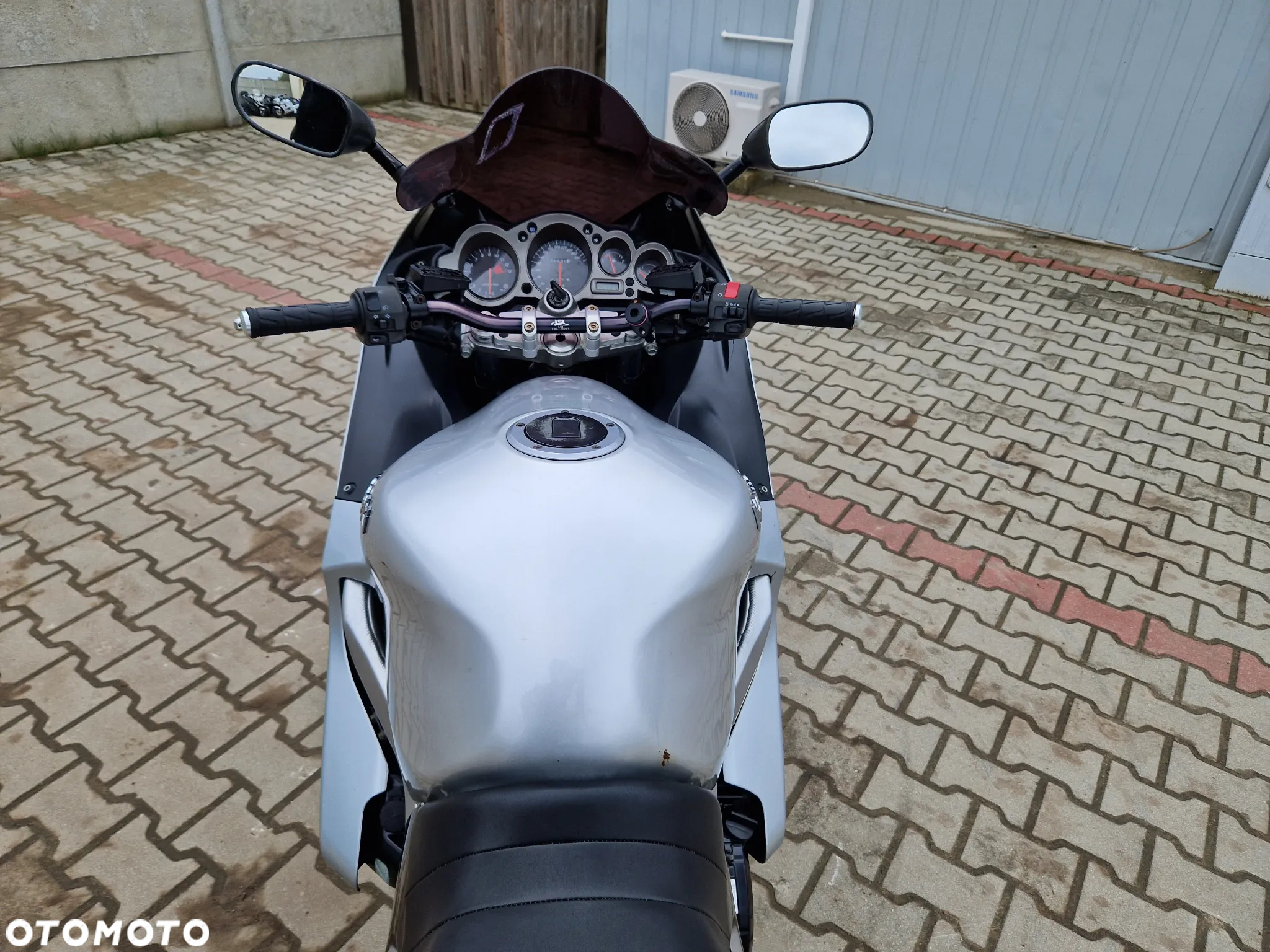 Kawasaki ZZR - 32