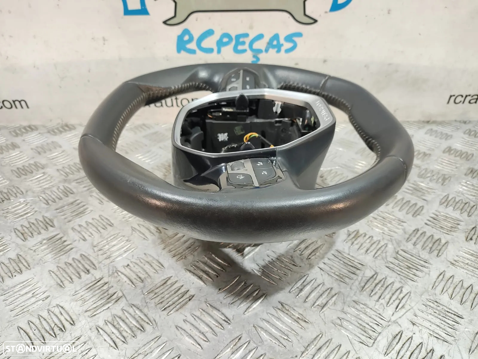 Volante Flat Bottom em Pele Peugeot 3008 II 2 Comandos multifunções - 7