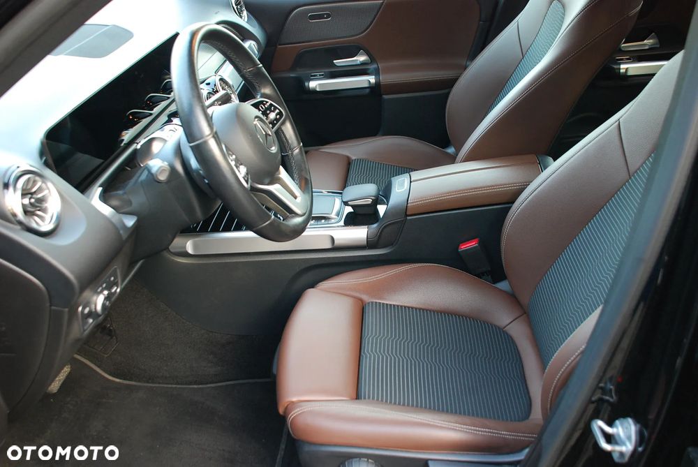 Mercedes-Benz GLB 200 d 8G-DCT Progressive - 17