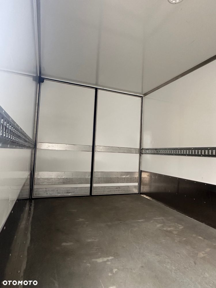 Iveco Daily 50-180 2021 Rok Chłodnia + winda 8 palet - 17