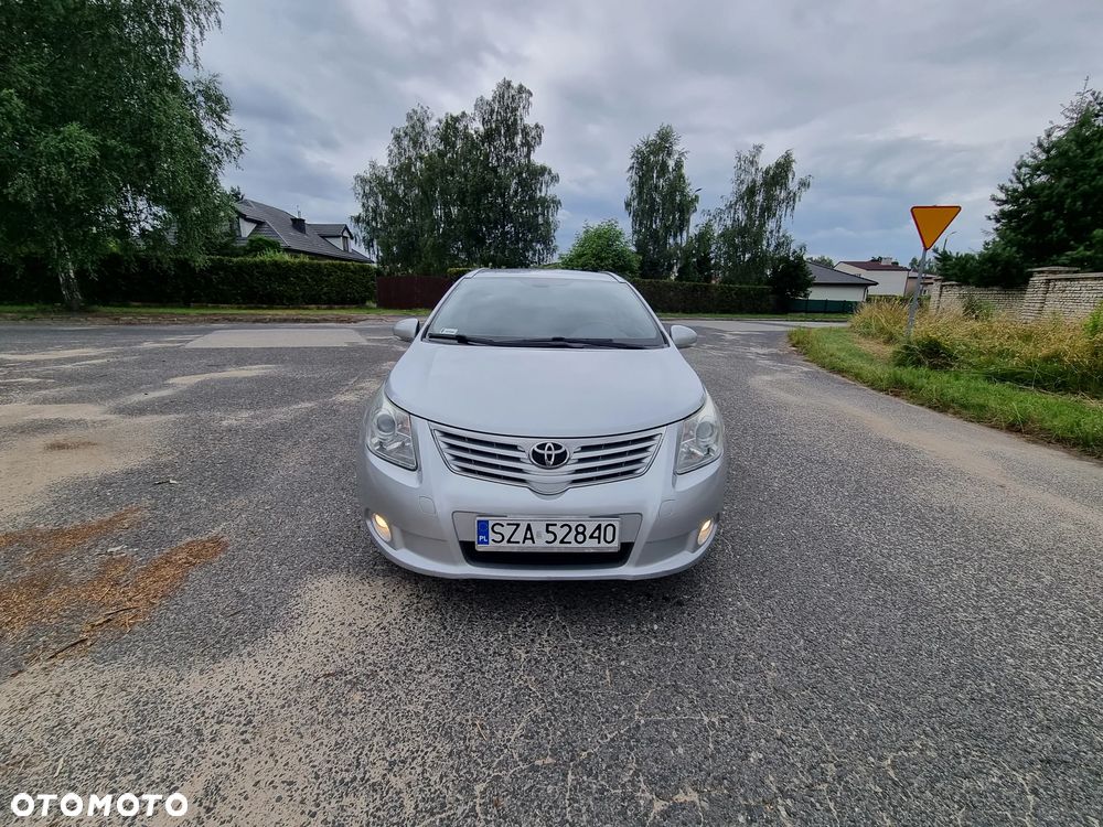 Toyota Avensis - 12