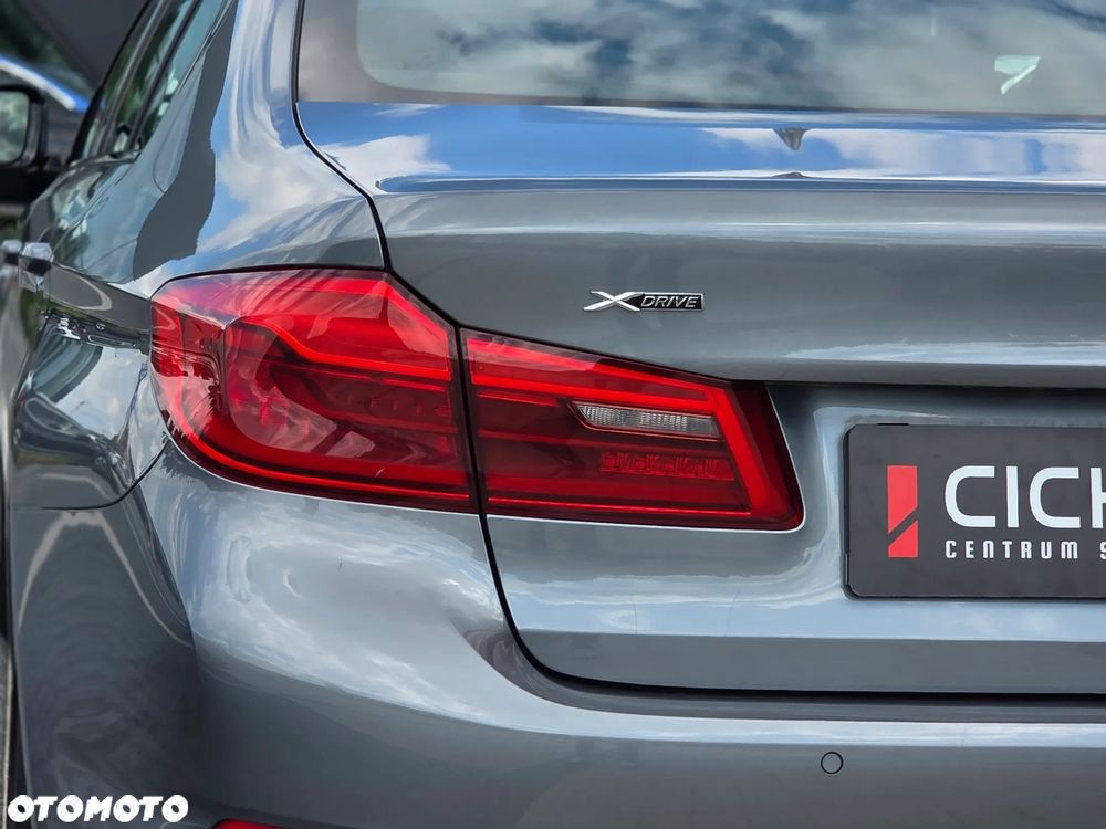 BMW Seria 5 520i GPF Sport Line sport - 10